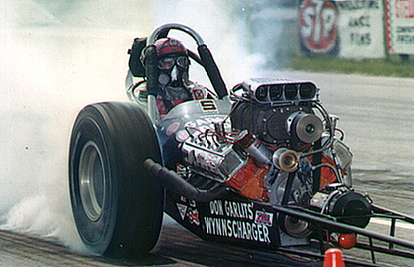 Don Garlit‘s Wynnscharger front engine dragster